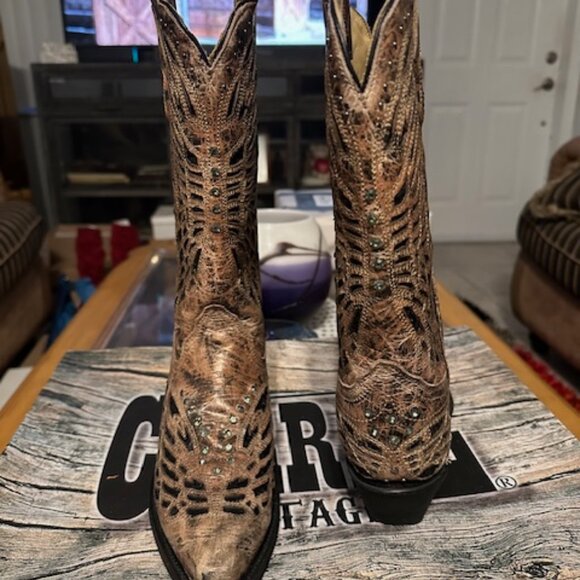 boots - Picture 3 of 4